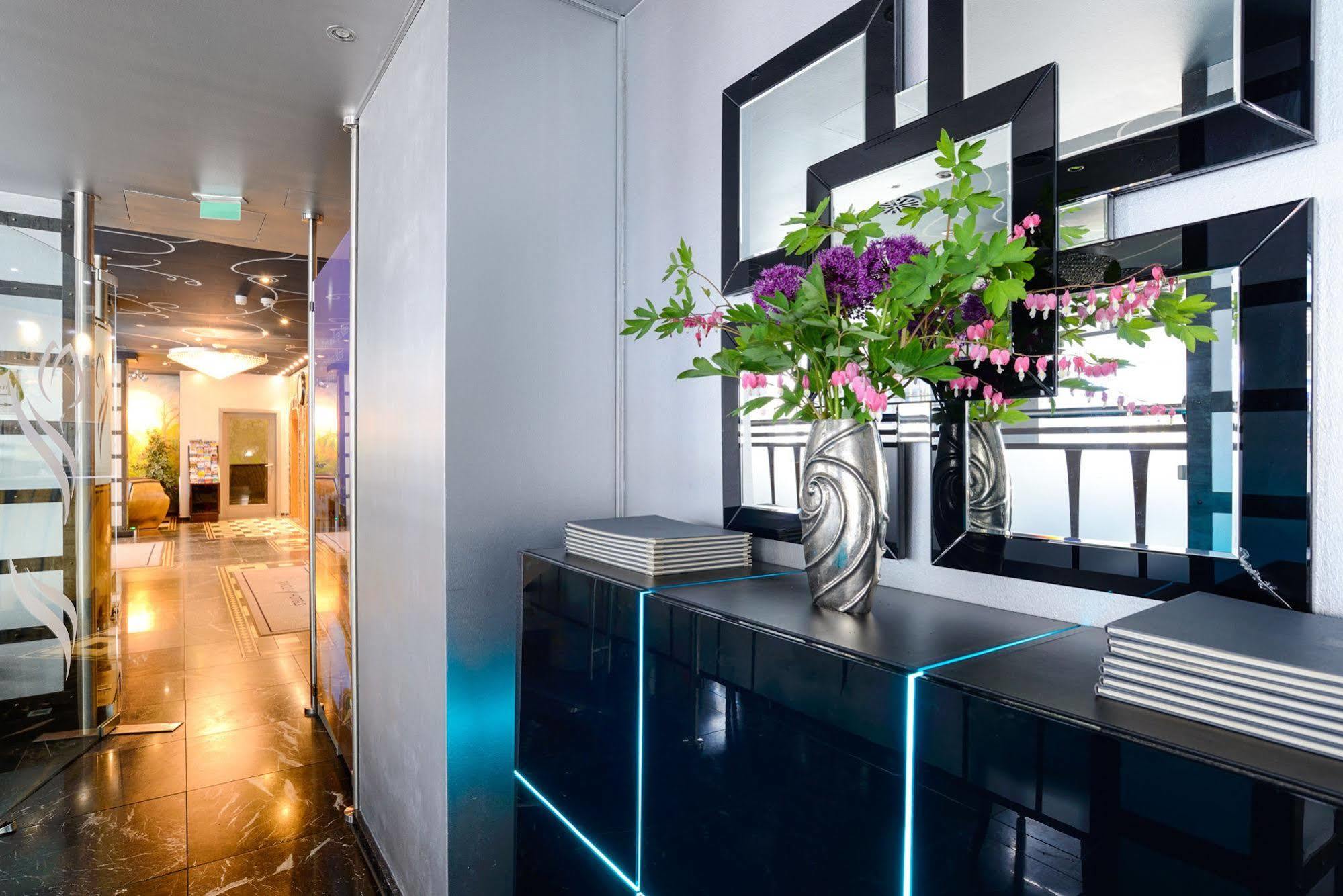 Hotel Ambiance Rivoli 4*