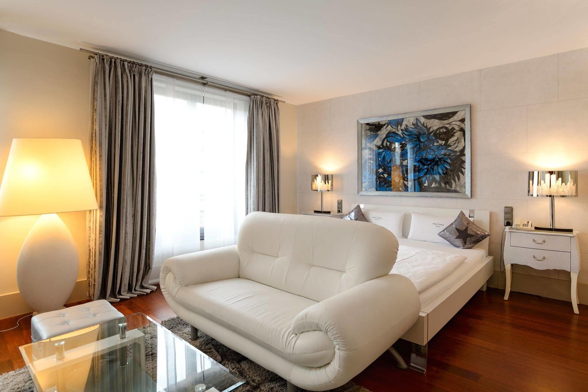 Ambiance Rivoli 4*